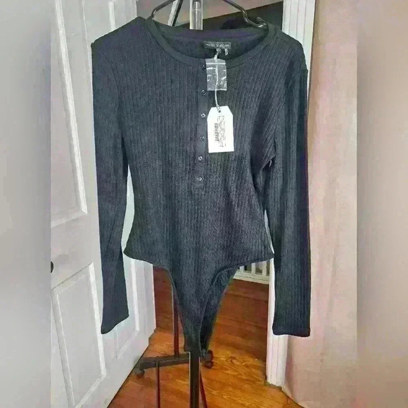 Free The Roses Long-Sleeve Ribbed Knit Bodysuit Black Size Large - Picture 10 of 10